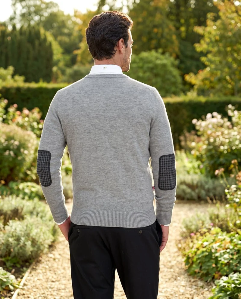 Merino-Lambswool Herrenpullover "Jordan" in cloud grey – mit Harris-Tweed-Details