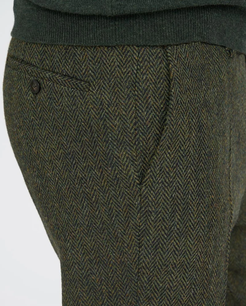 Harris Tweed Hose "Mr. Miller" in green Island Herringbone