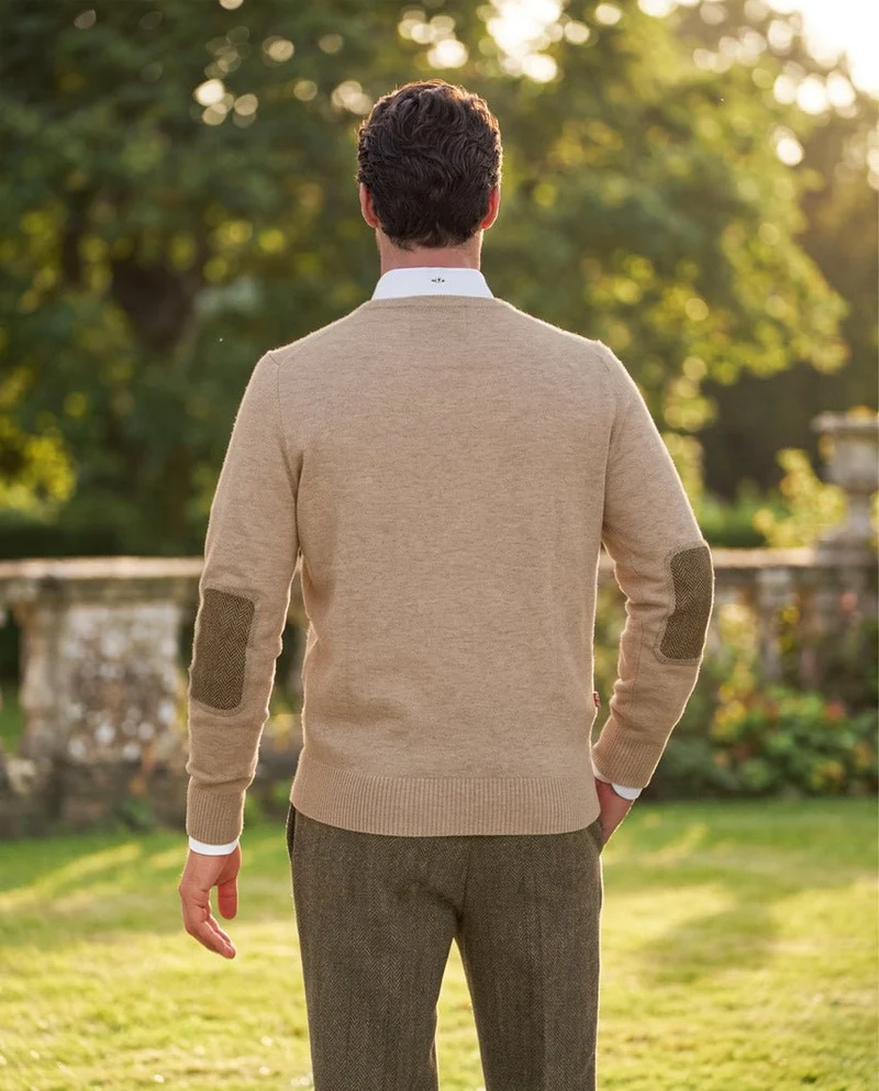 Merino-Lambswool Herrenpullover "Jordan" in Taupe – mit Harris-Tweed-Details