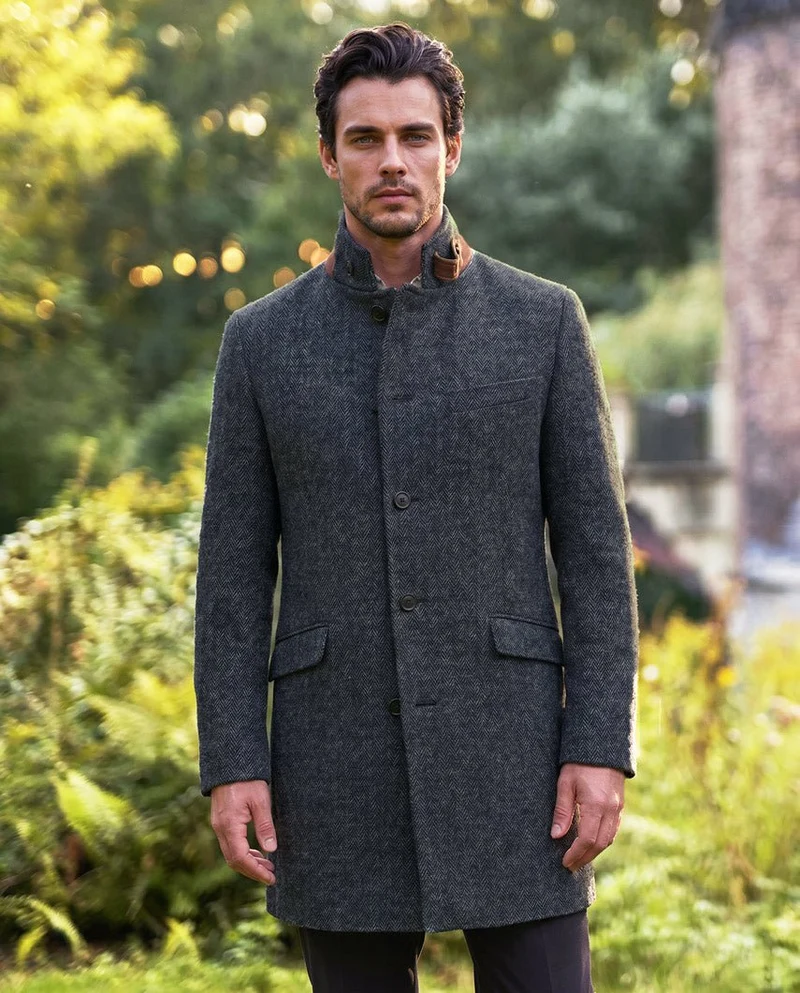 Harris Tweed Herrenmantel "Southhampton" – Seastone Navy Herringbone