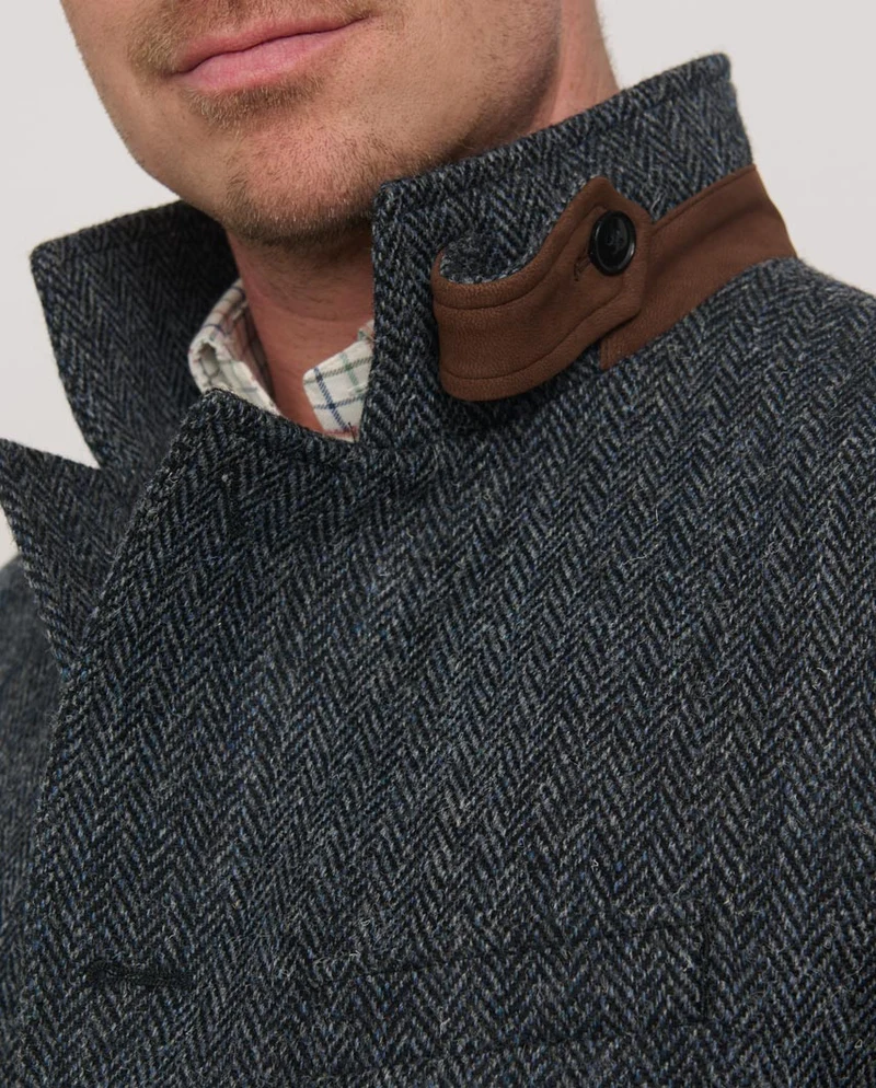 Harris Tweed Herrenmantel "Southhampton" – Seastone Navy Herringbone