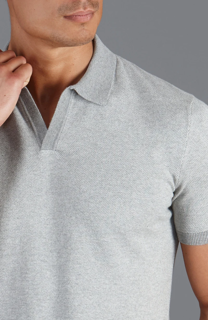 Leichtes Herren-Poloshirt mit Wabenmuster aus 100 % Baumwolle ohne Knöpfe