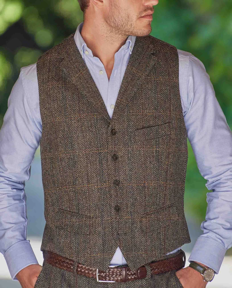 Harris Tweed Weste "Wales" in highland green herringbone