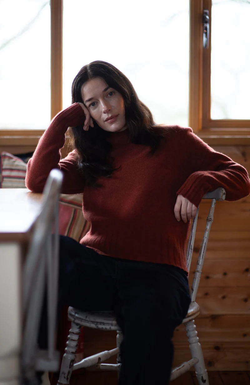 Damenpullover aus 100 % Lammwolle mit Kragen