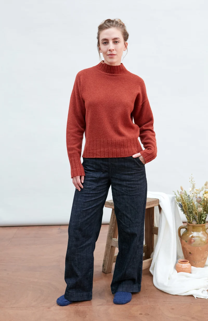 Damenpullover aus 100 % Lammwolle mit Kragen