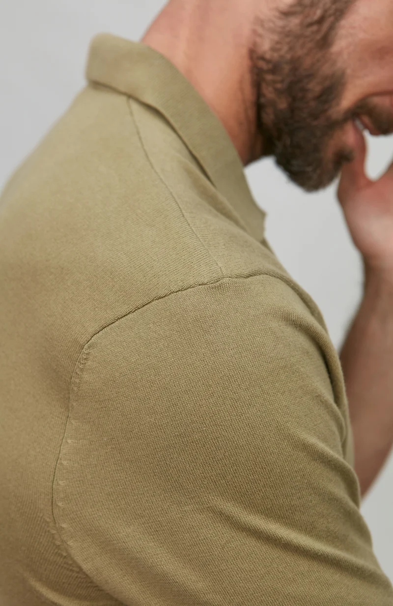 Herren-Poloshirt aus 100 % ultrafeiner Baumwolle ohne Knöpfe