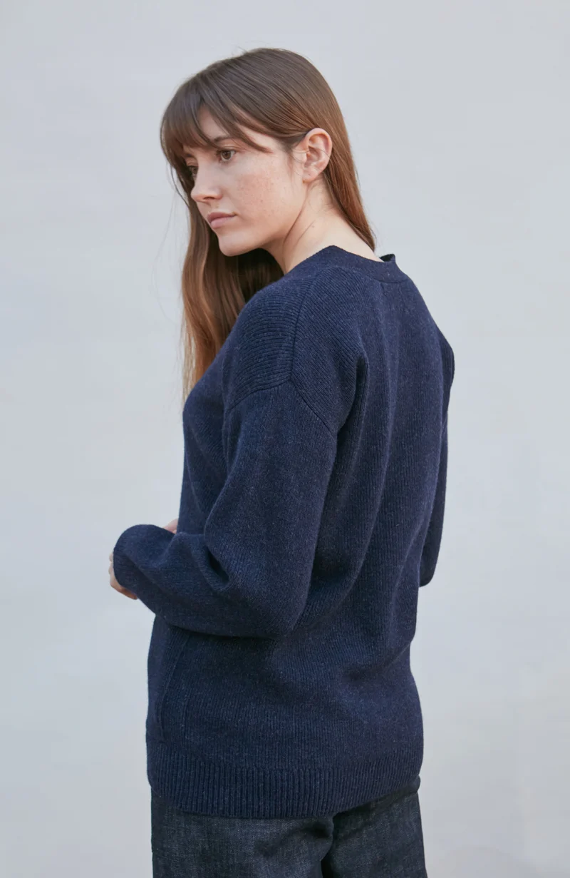 Gerippter Damen-Cardigan aus 100 % Lammwolle mit V-Ausschnitt und Taschen