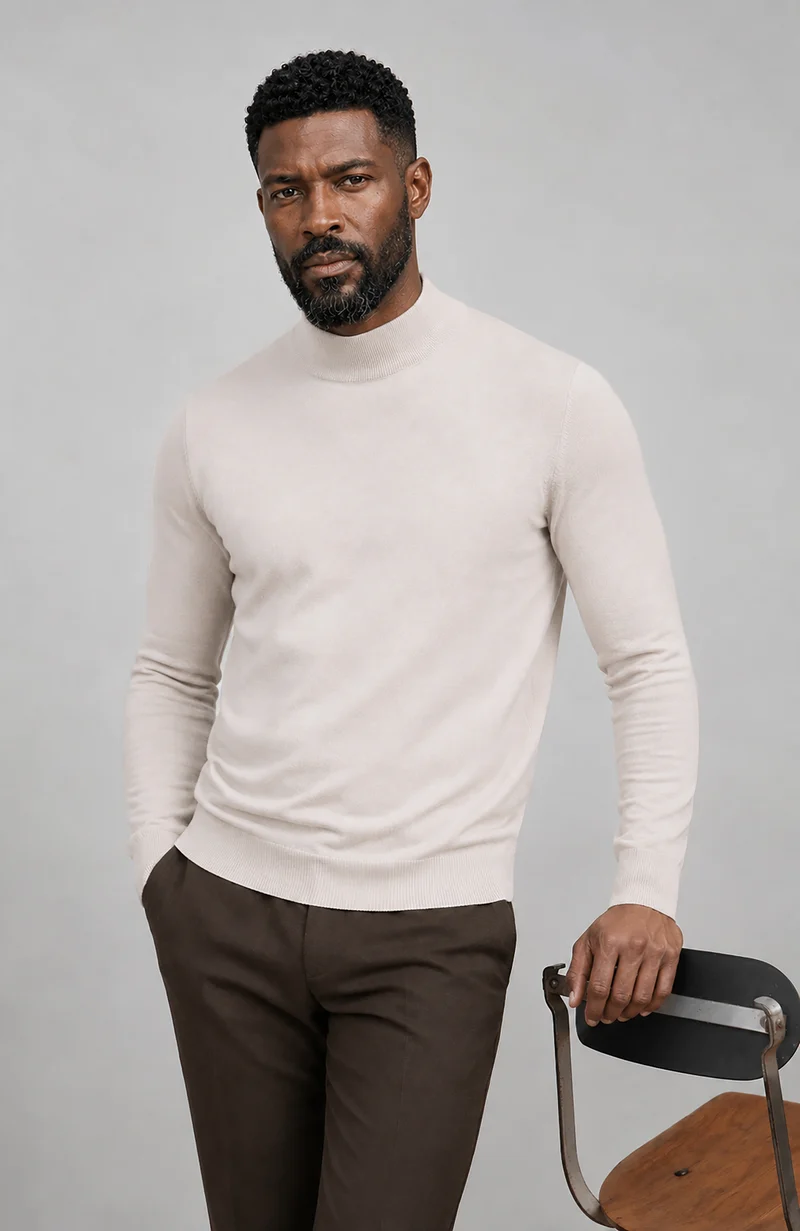 Herrenpullover aus 100 % ultrafeiner Baumwolle mit Stehkragen