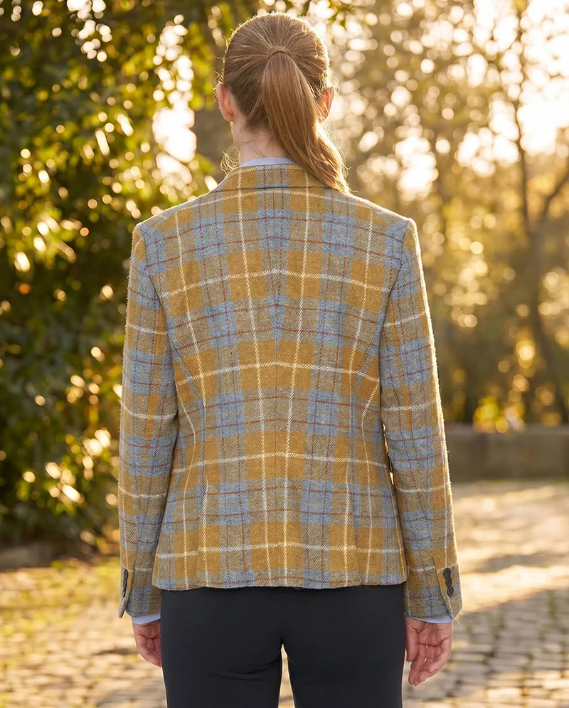 Harris Tweed Blazer "Ladiesclub" in amber check