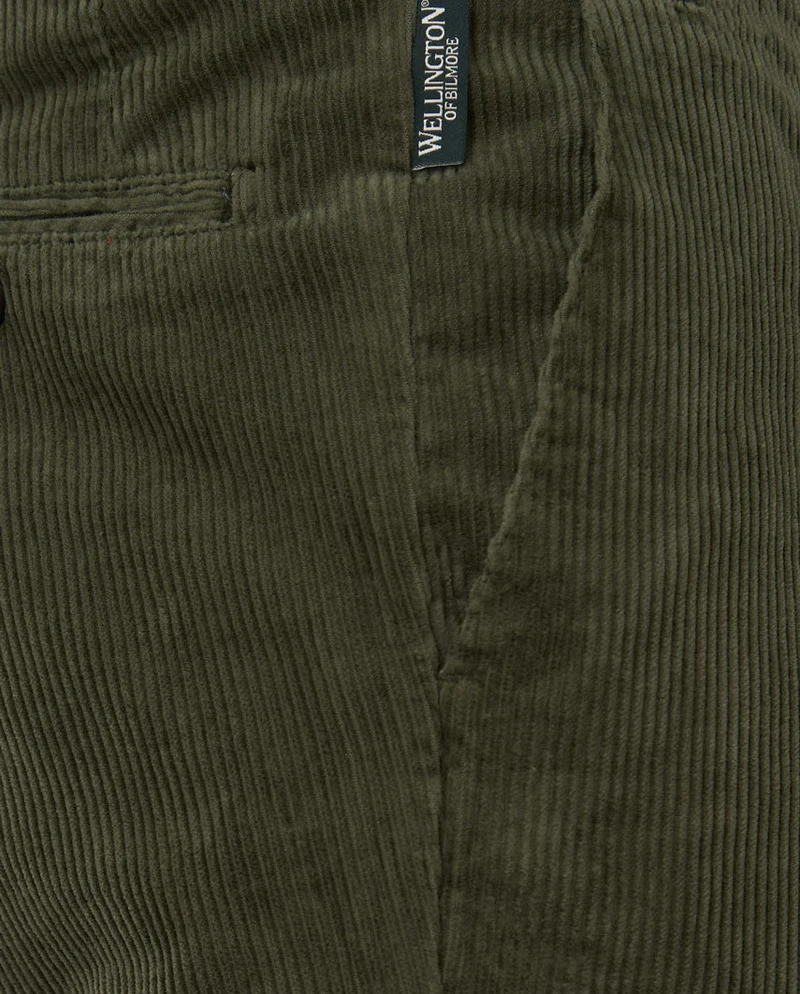 Herren Cordhose "Mr. Bradley" aus Genuacord in forrest
