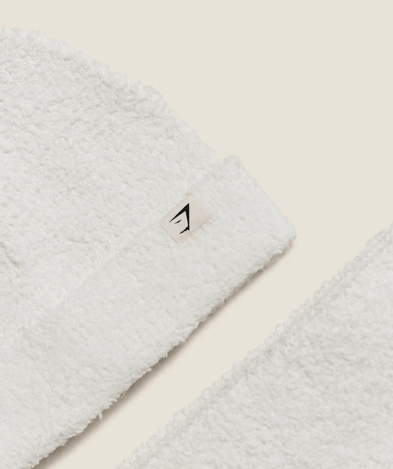 Gymshark Knitted Scarf/Beanie Gift Set - Soft White
