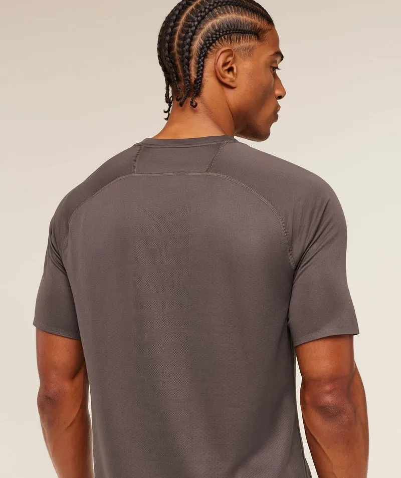 Gymshark Hybrid Engineered Jacquard T-Shirt - Cool Brown