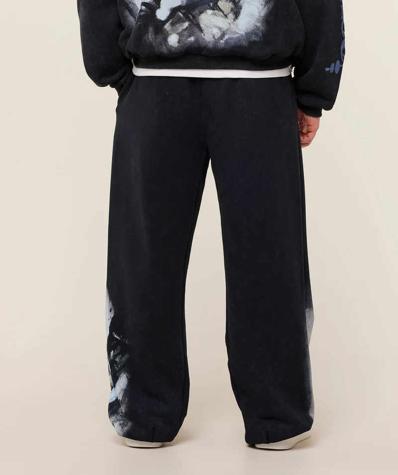 Gymshark Frazetta Graphic Jogger - Black