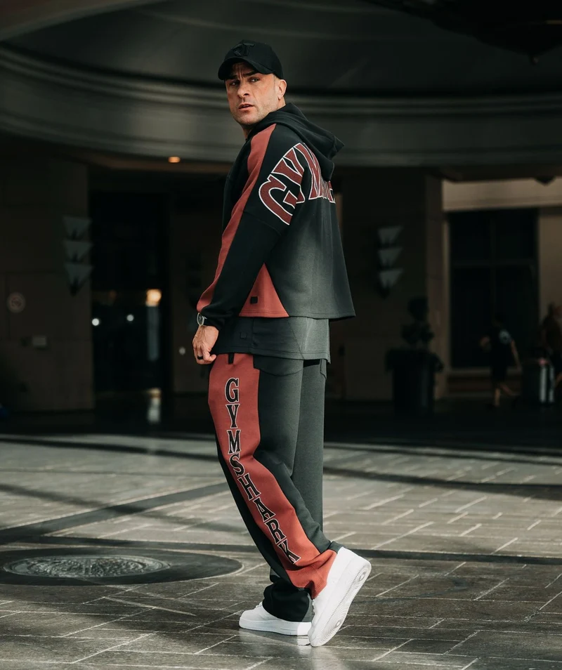 Gymshark Bodybuilding Zip Up Hoodie - Black/Burgundy Brown