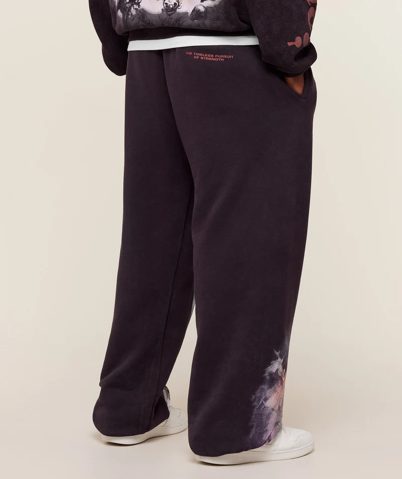 Gymshark Frazetta Graphic Jogger - Asphalt Grey/Plum Brown