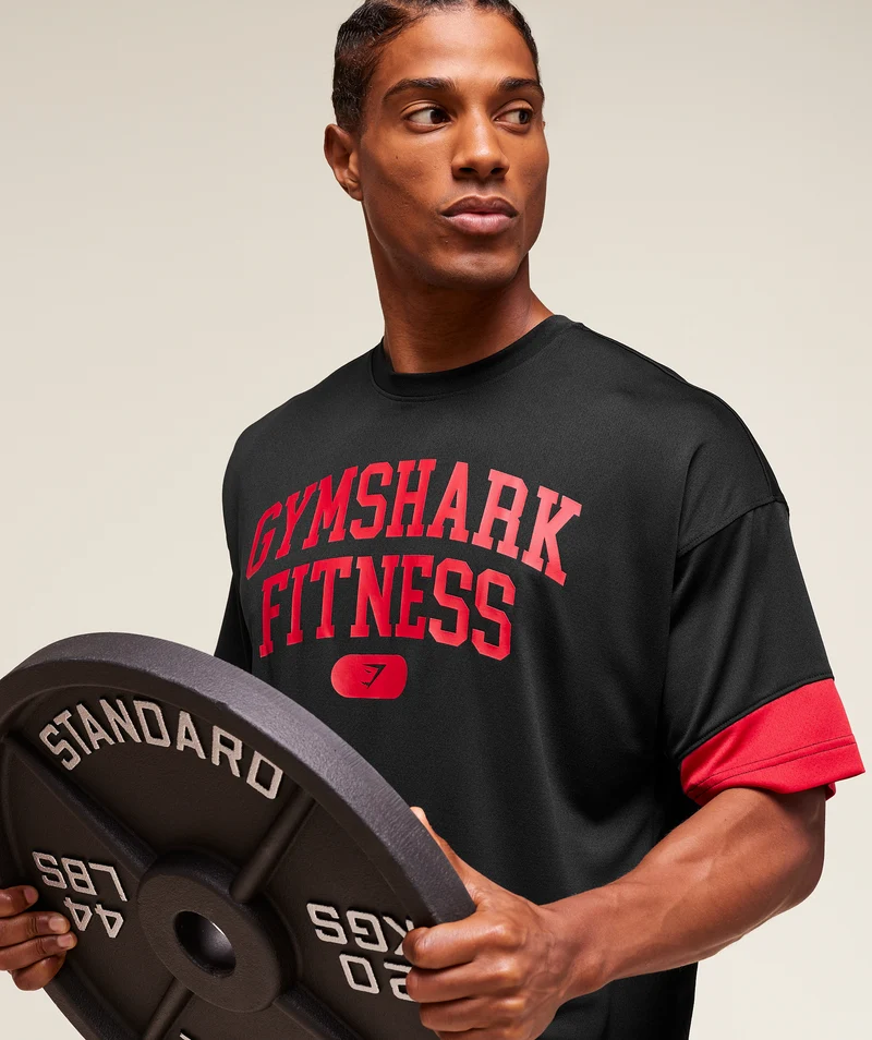 Gymshark Varsity Oversized T-Shirt - Black/Conditioning Red