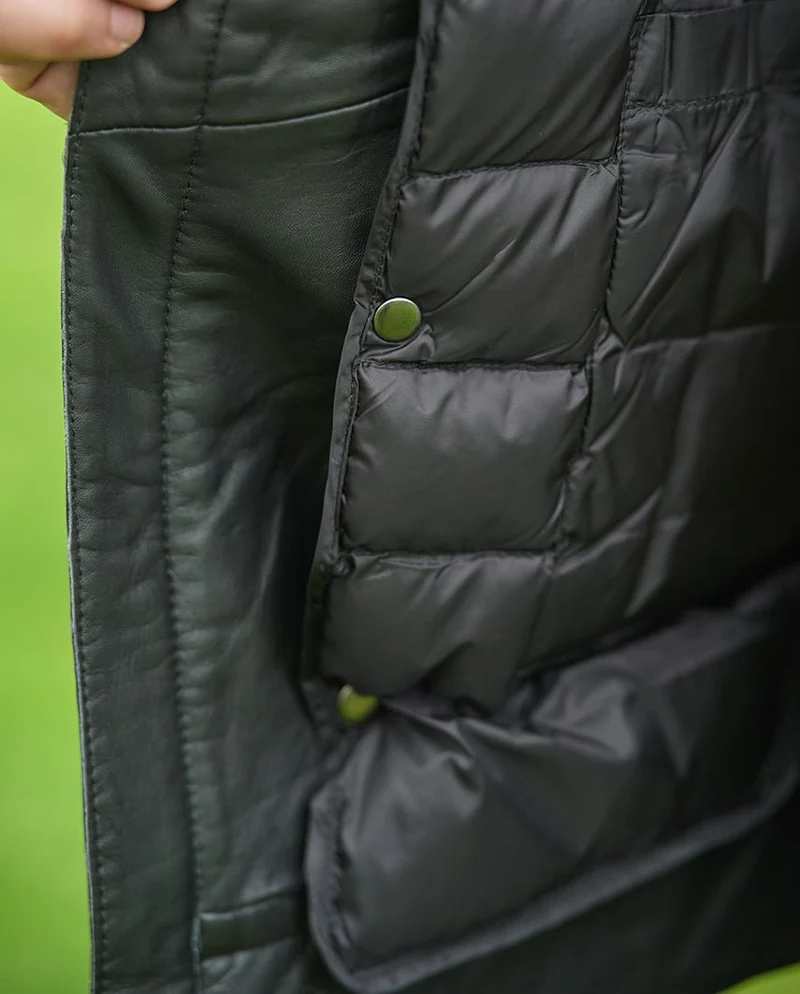 Fliegerblouson "Jamy" in schwarz aus feinstem Lammnappa mit echtem Lammfellkragen