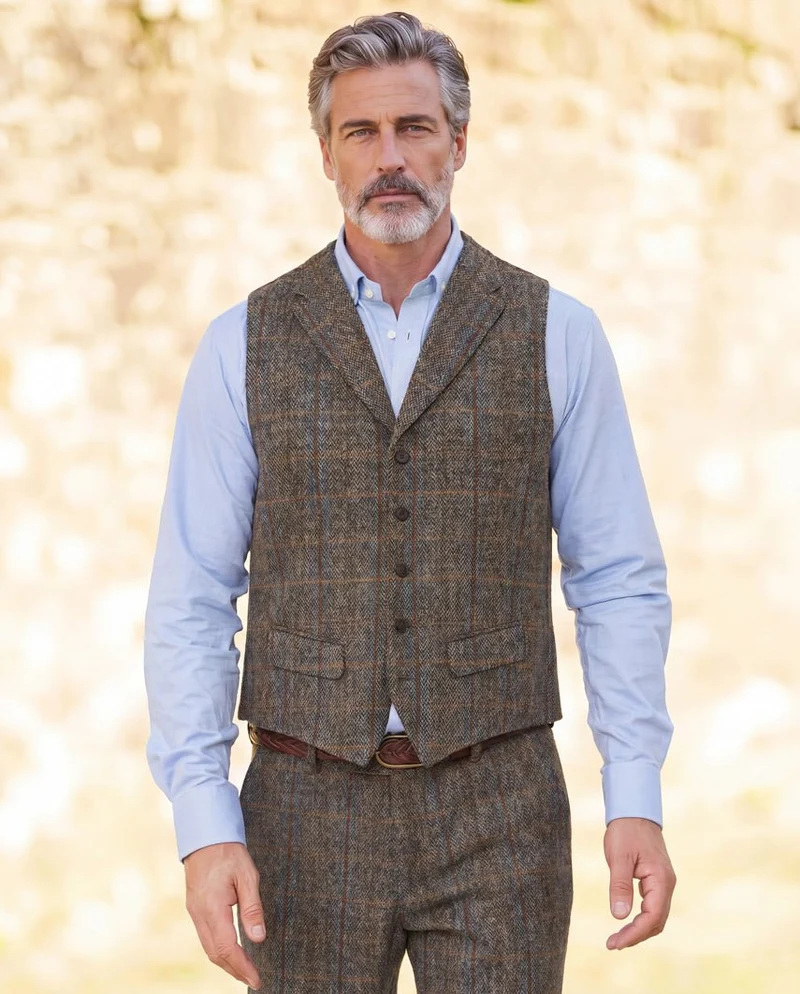Harris Tweed Weste "Wales" in green blue Herringbone