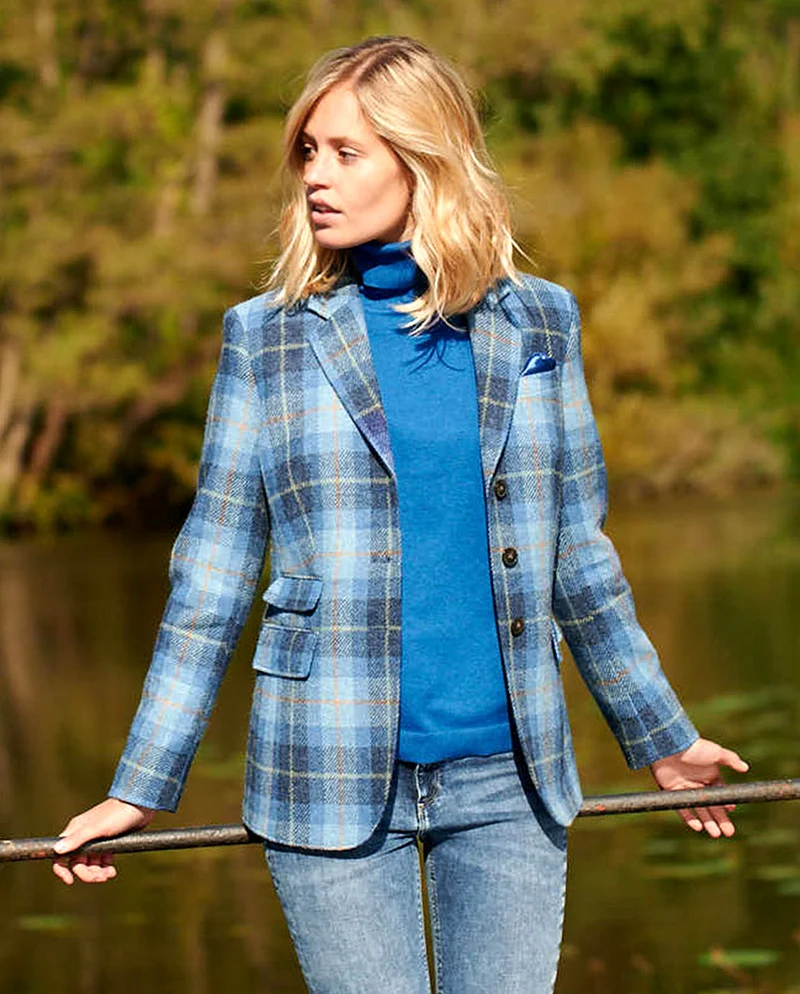 Harris Tweed Blazer "Carola" in Jeans Herringbone