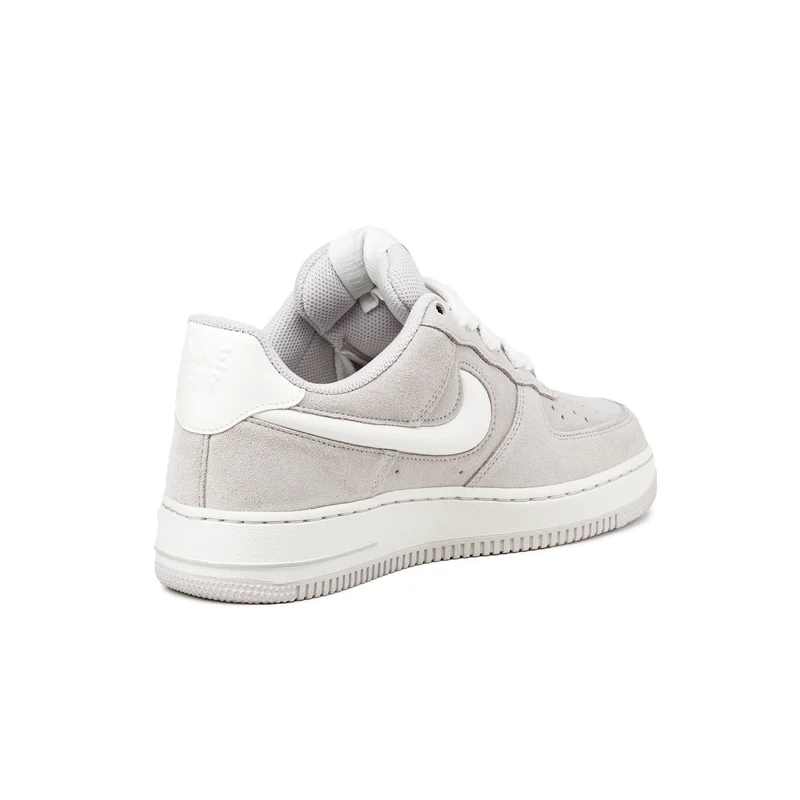 Nike Air Force 1 '07 LV8