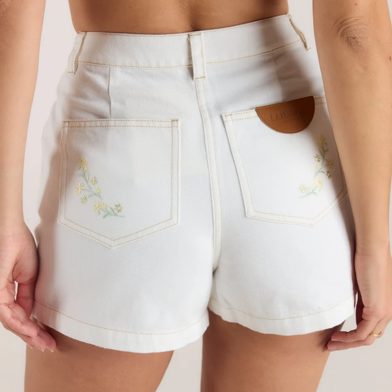 Bestickte Denim Shorts - Weiß