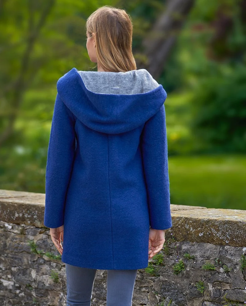 Walkmantel "Sally" mit Kapuze in ozean blue