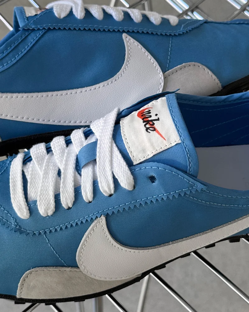 Nike Wmns Moon Shoe OG