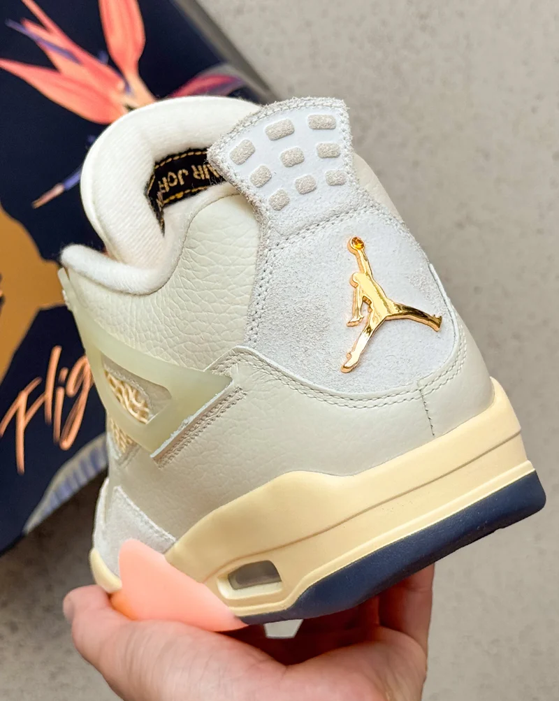 Nike Wmns Air Jordan 4 Retro *Birds of Paradise*