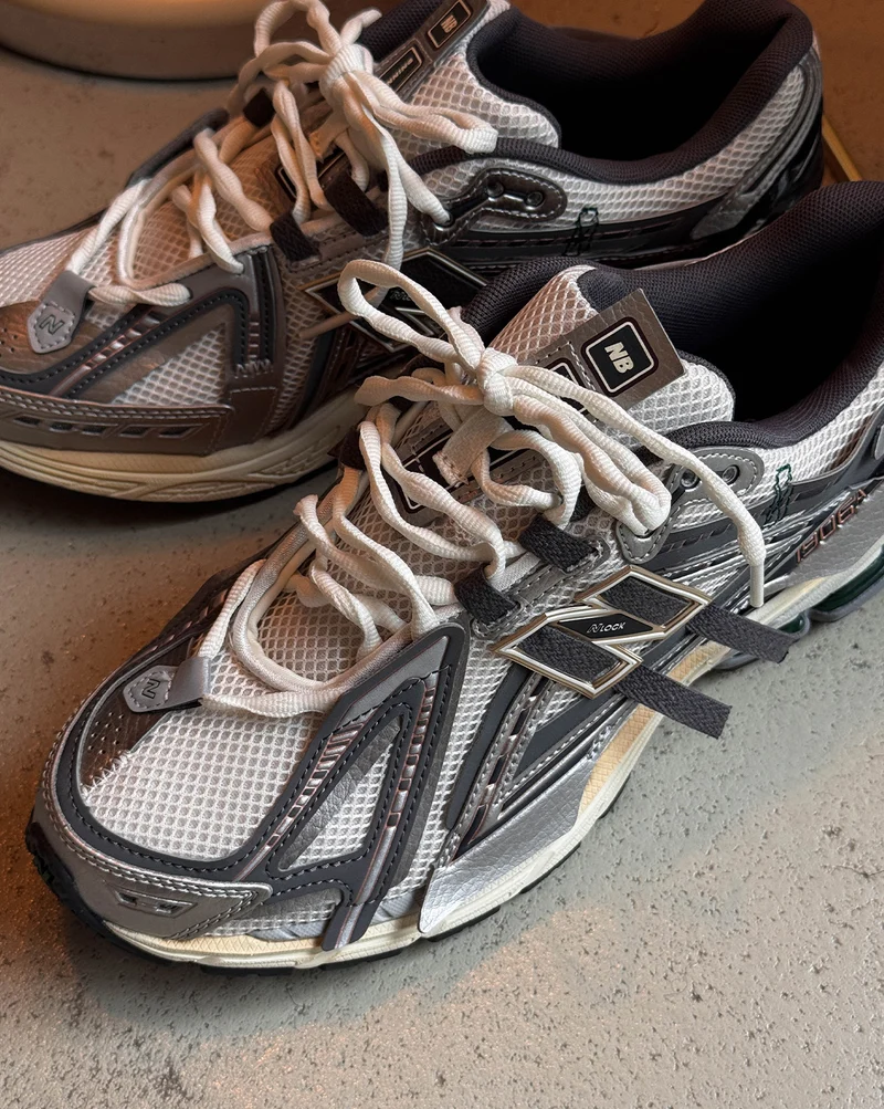 New Balance M1906AD