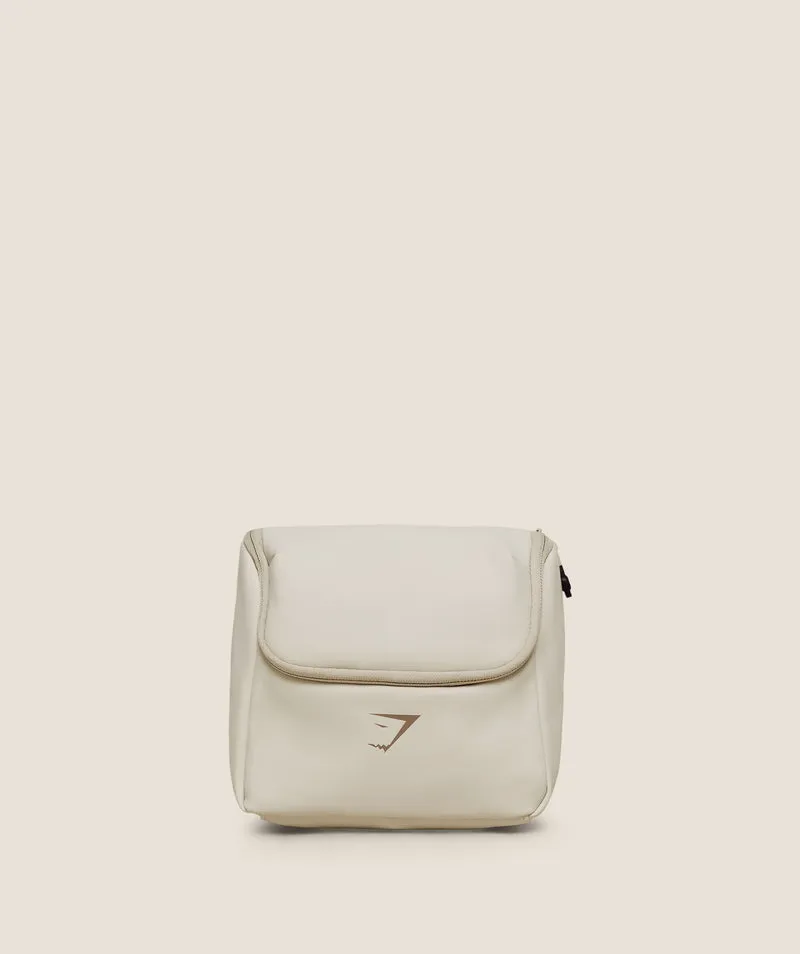 Gymshark Sleek Washbag - Chalk Beige