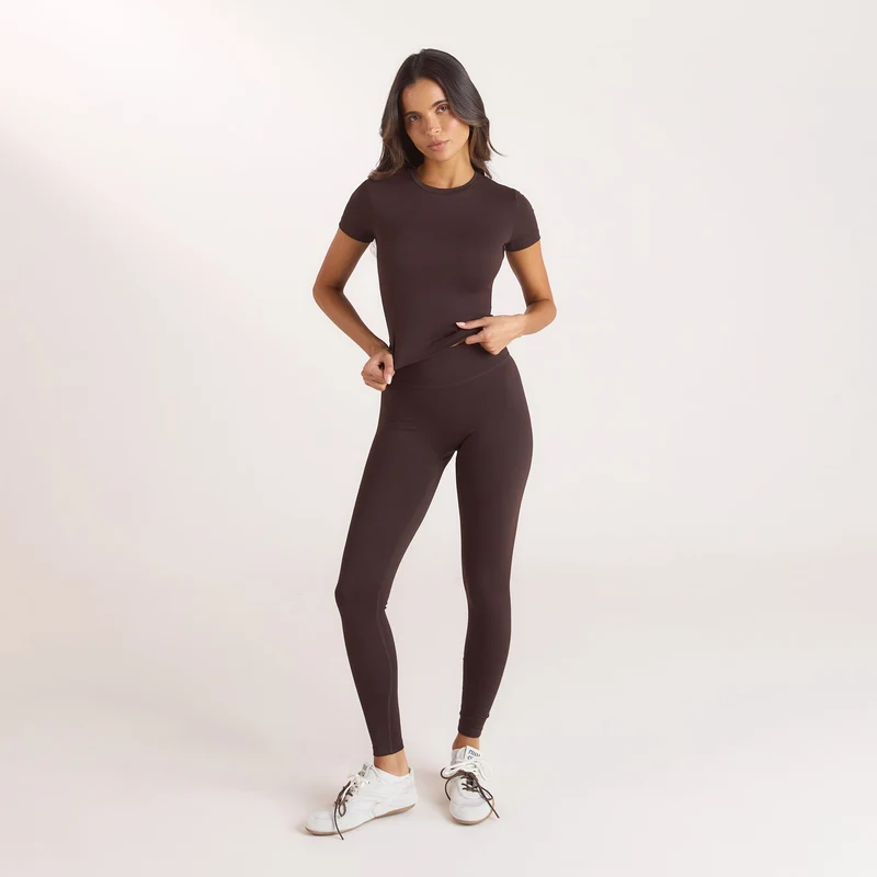Klassisches, tailliertes Top - Kaffeebohne