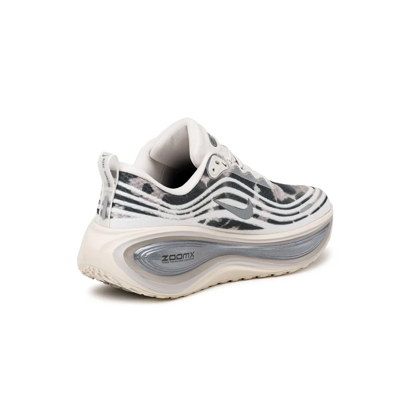 Nike Wmns Vomero Plus SE