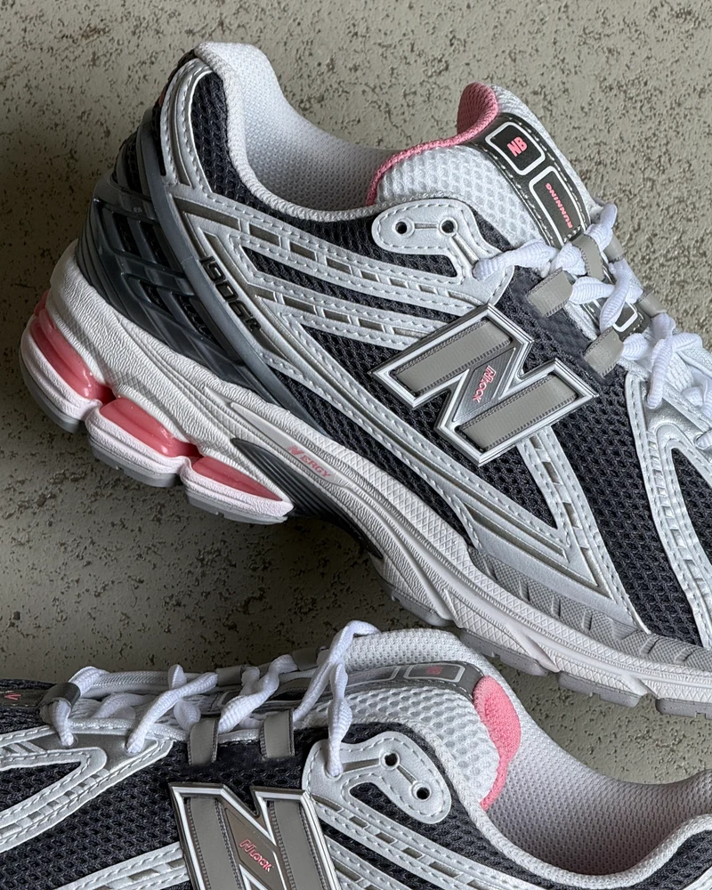 New Balance 1906R