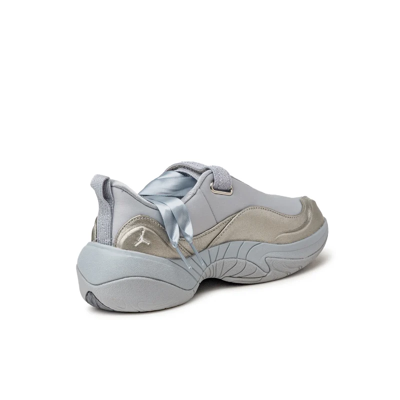 Nike Wmns Jordan Pointe