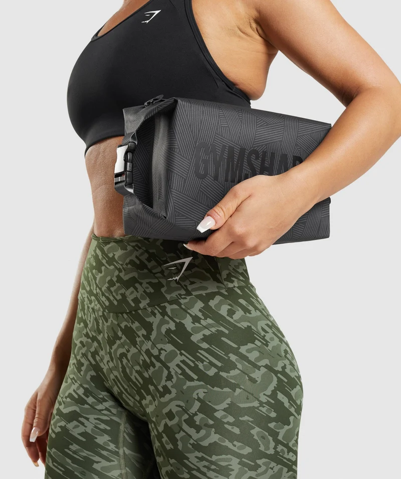 Gymshark X-Series Toiletry Bag - Black