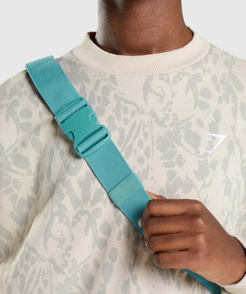 Gymshark Adapt Animal Graphic Sling Bag - Fauna Teal