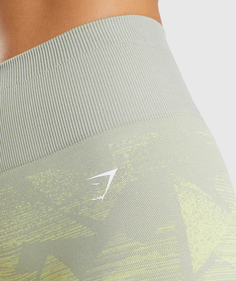 Gymshark Adapt Ombre Seamless Shorts - Triangle | Taupe Grey Print