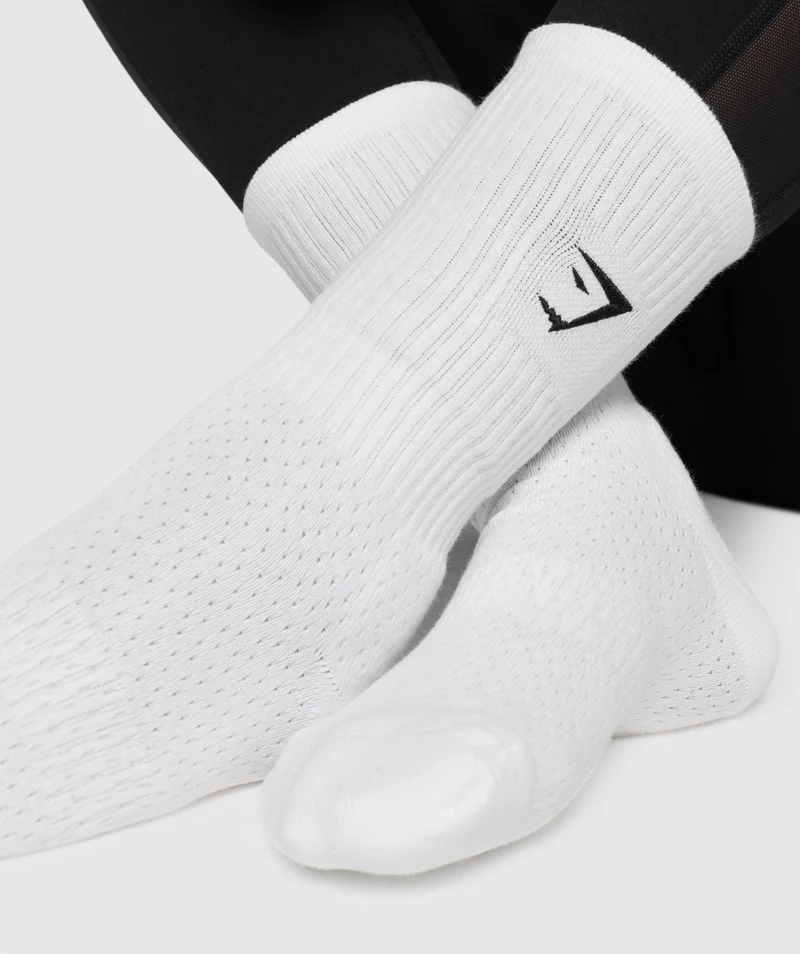 Gymshark Embroidered Sharkhead Crew Socks - White