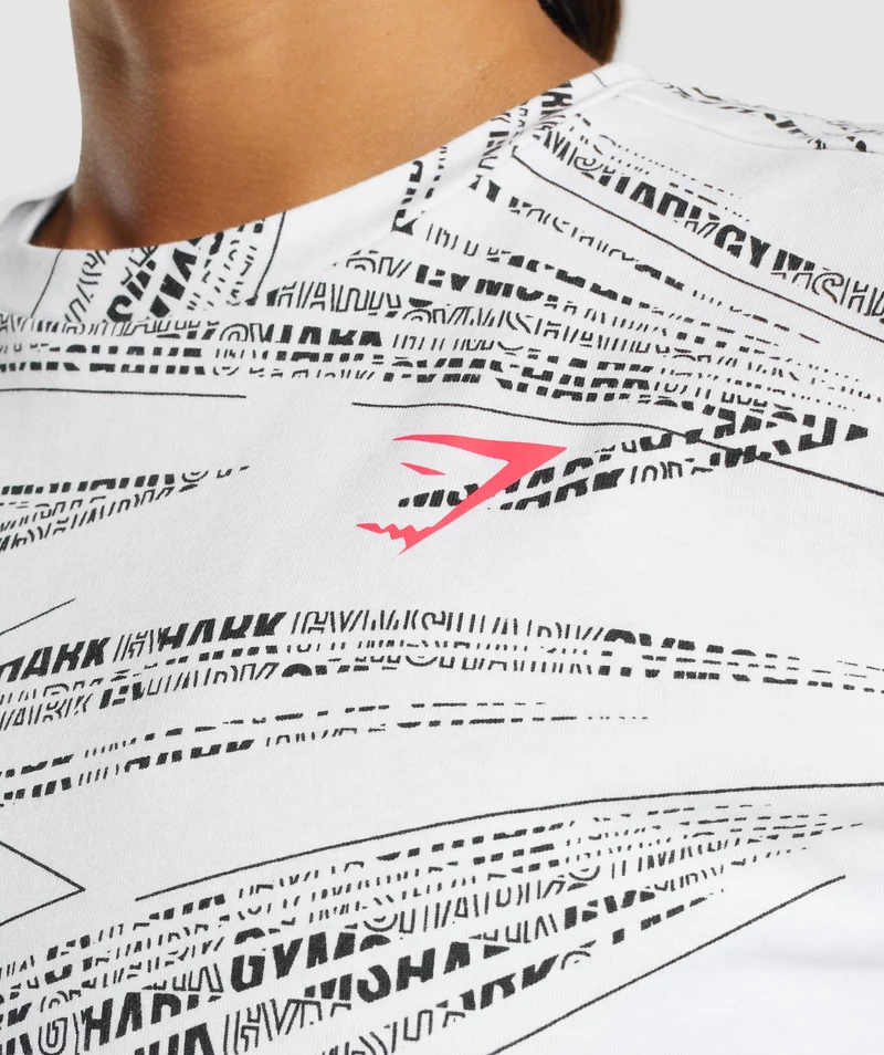 Gymshark Zone Graphic Crop Tee - White/Black
