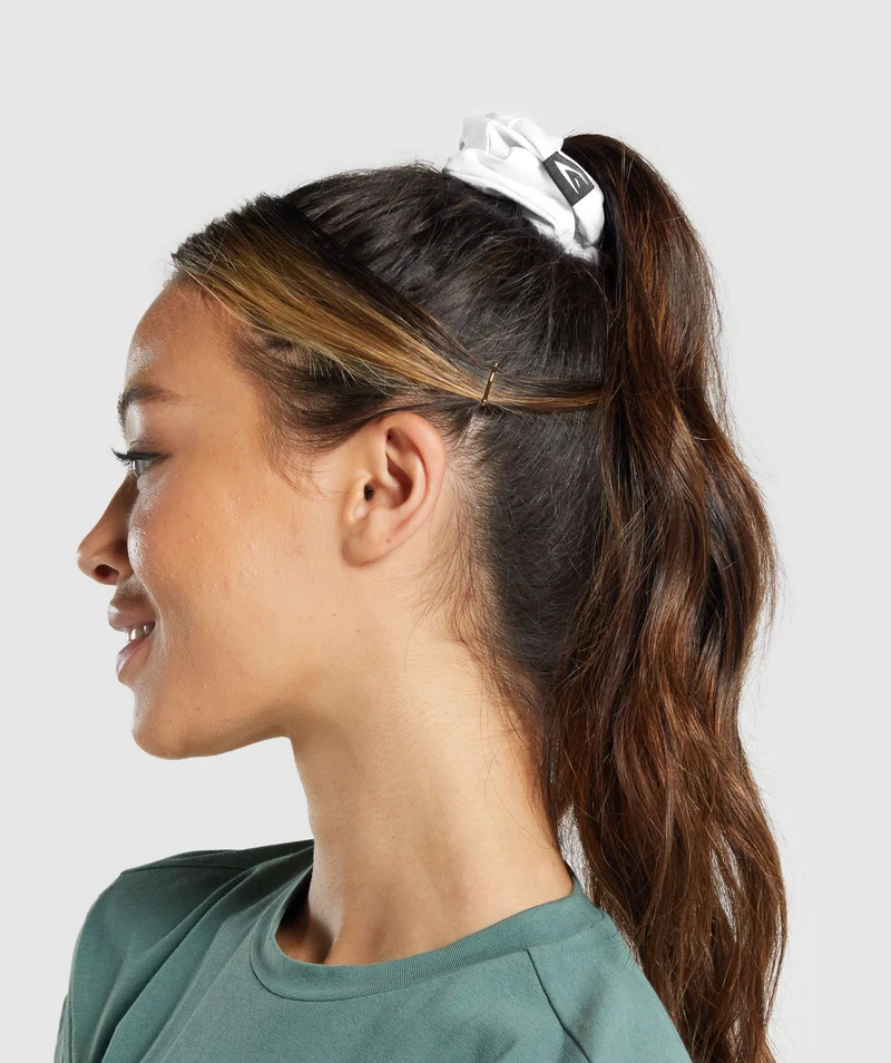 Gymshark Scrunchies 3pk - Pearl Blue/Coastal Blue/White