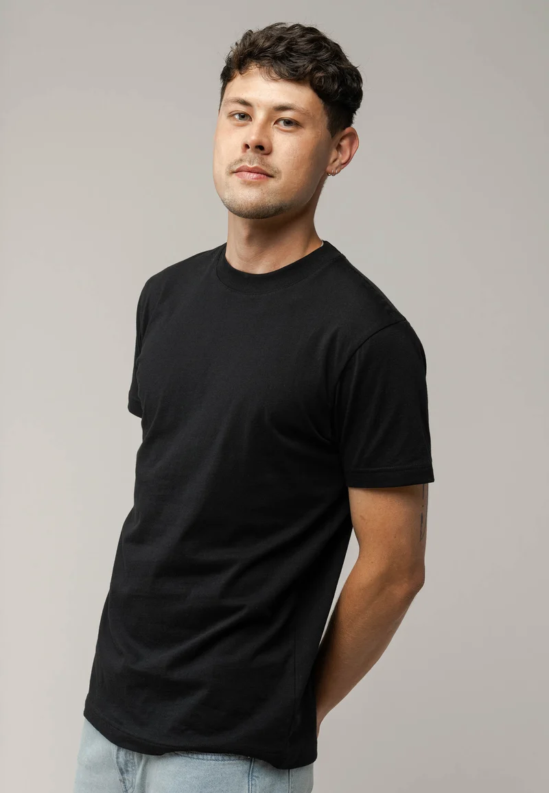 Mela Avan Basic T-Shirt