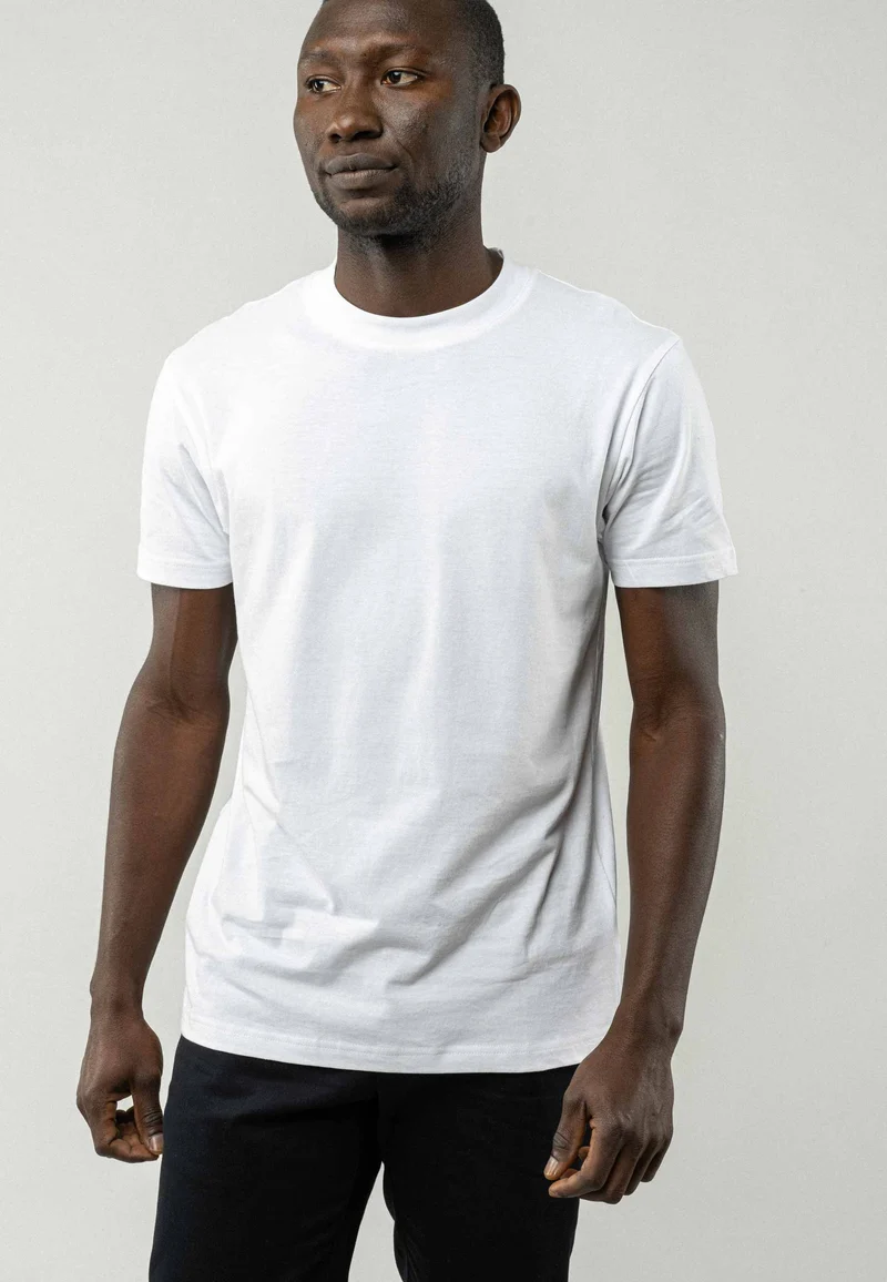Mela Avan Basic T-Shirt