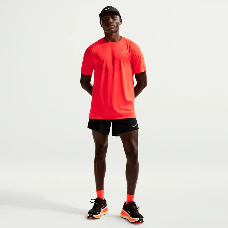STRIDE 5IN Laufshorts Herren - schwarz, silber